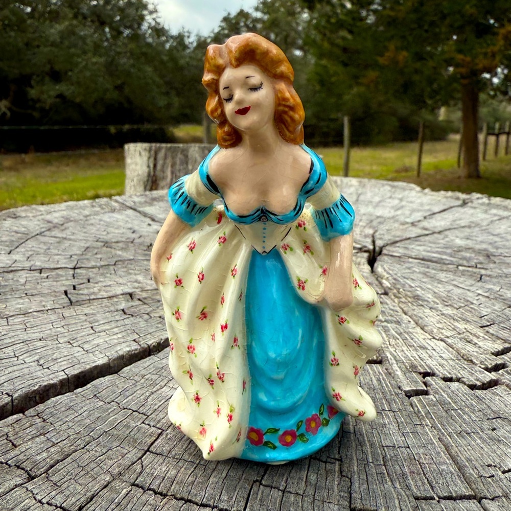 Vintage Victorian Lady Figurine